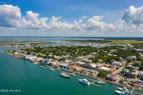 805 Mulberry Street Beaufort NC 28516