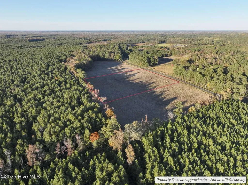 948 Creek Road Whiteville NC 28472