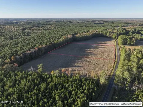 948 Creek Road Whiteville NC 28472