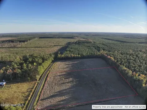 948 Creek Road Whiteville NC 28472