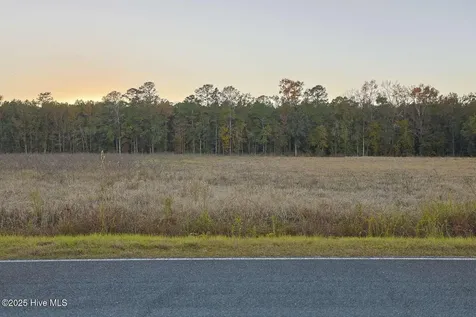 948 Creek Road Whiteville NC 28472