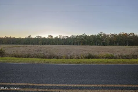 948 Creek Road Whiteville NC 28472