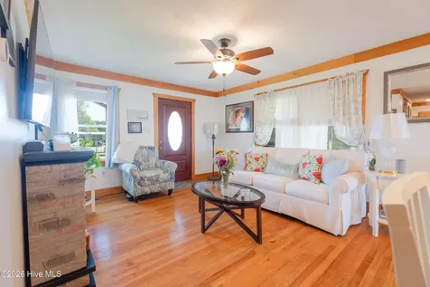 403 E Foy Street Richlands NC 28574