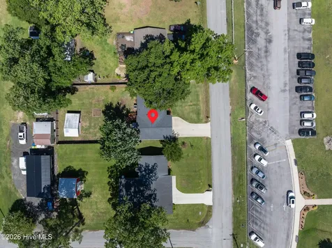 403 E Foy Street Richlands NC 28574