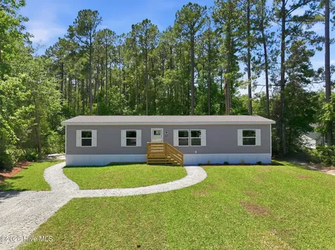 317 N Red Maple Court Swansboro NC 28584