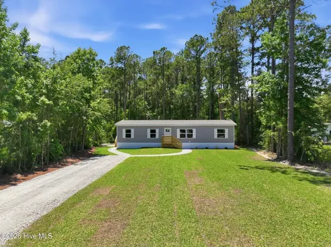 317 N Red Maple Court Swansboro NC 28584