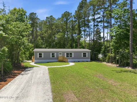 317 N Red Maple Court Swansboro NC 28584
