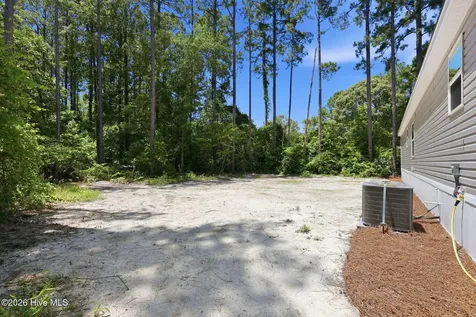 317 N Red Maple Court Swansboro NC 28584