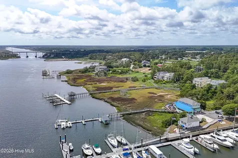 5113 Minnesota Drive SE Southport NC 28461