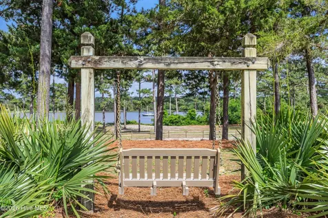 5113 Minnesota Drive SE Southport NC 28461
