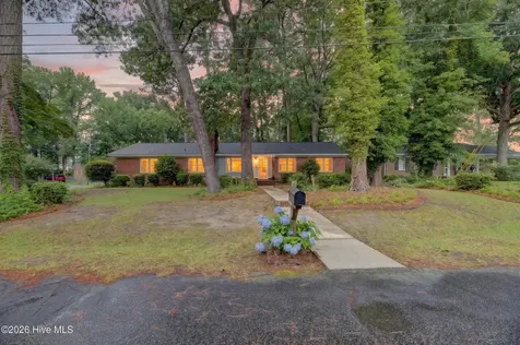 202 Hardee Circle Greenville NC 27858