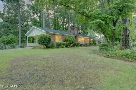 202 Hardee Circle Greenville NC 27858