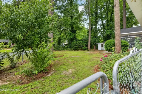 202 Hardee Circle Greenville NC 27858