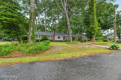 202 Hardee Circle Greenville NC 27858