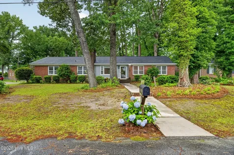 202 Hardee Circle Greenville NC 27858