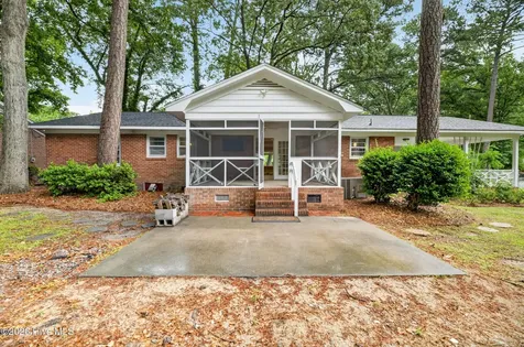202 Hardee Circle Greenville NC 27858