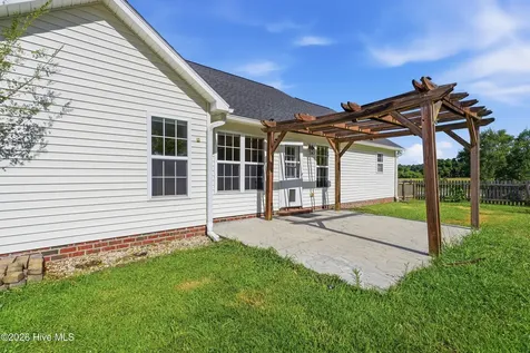 101 Robbie Lane New Bern NC 28562
