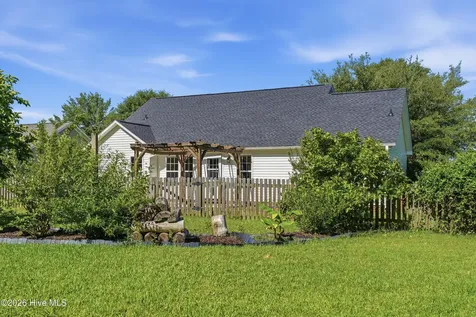 101 Robbie Lane New Bern NC 28562