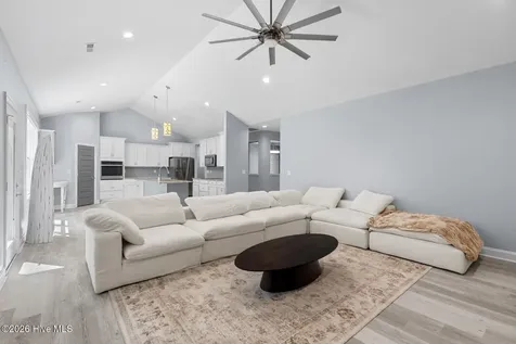 402 King Richard Court Jacksonville NC 28546