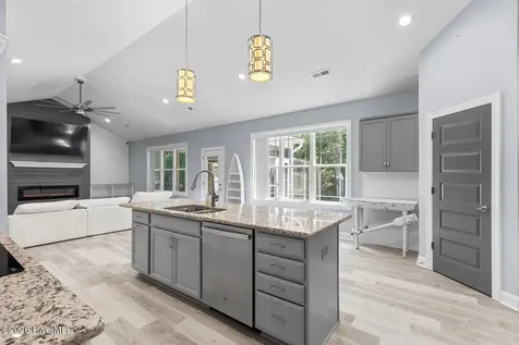 402 King Richard Court Jacksonville NC 28546