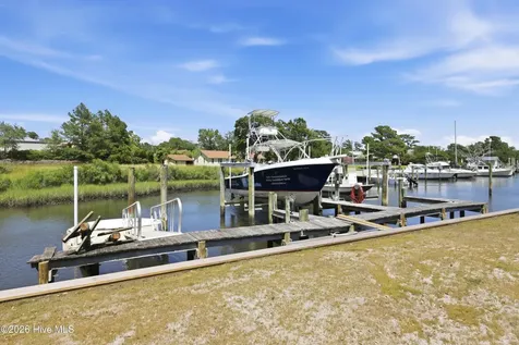 201 Mansfield Parkway Morehead City NC 28557