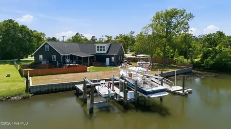 201 Mansfield Parkway Morehead City NC 28557