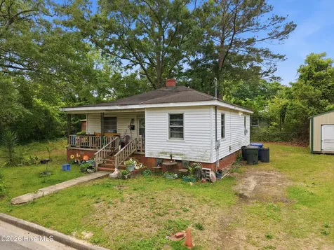 621 Harvey Street Kinston NC 28501