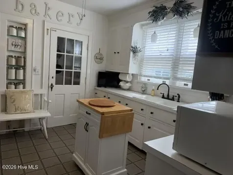 104 Locust Street Elizabeth City NC 27909