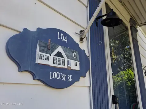 104 Locust Street Elizabeth City NC 27909