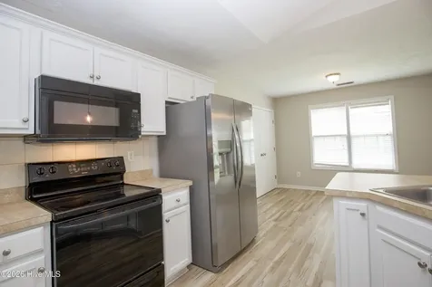 196 Lochwood Drive Raeford NC 28376