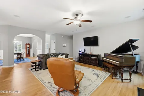 319 Palisades Way New Bern NC 28560
