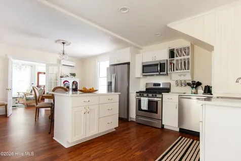 704 E Front Street New Bern NC 28560