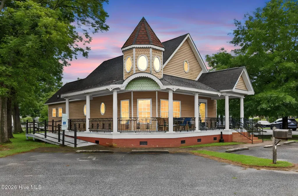 420 S Main Street Laurinburg NC 28352