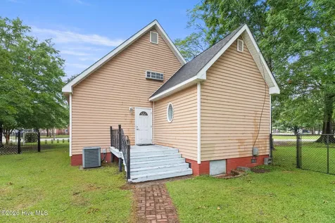 420 S Main Street Laurinburg NC 28352