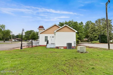 420 S Main Street Laurinburg NC 28352