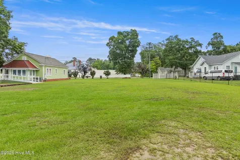 420 S Main Street Laurinburg NC 28352