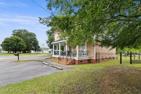 420 S Main Street Laurinburg NC 28352