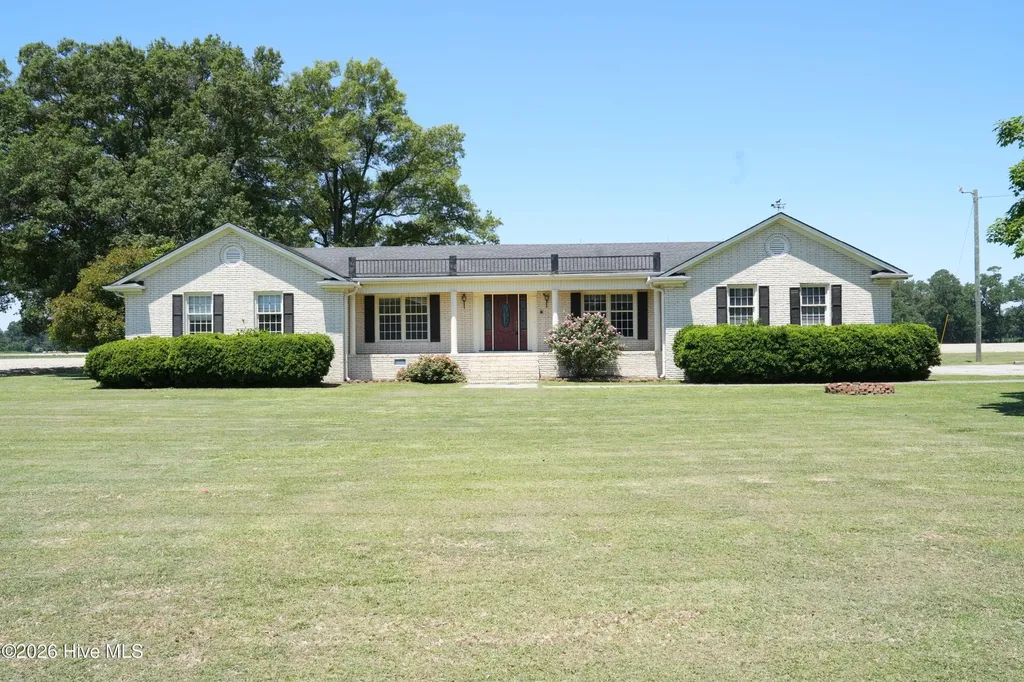 4556 Garland Highway Clinton NC 28328