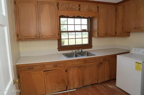4556 Garland Highway Clinton NC 28328