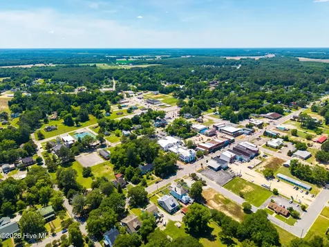 206 S King Street Windsor NC 27983