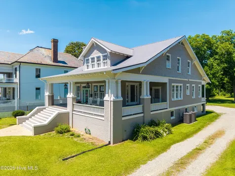 206 S King Street Windsor NC 27983