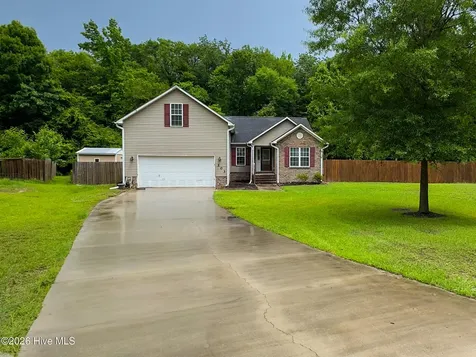 203 Saw Briar Court Jacksonville NC 28540
