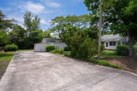 1601 S 41st Street Wilmington NC 28403