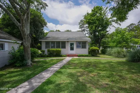 1601 S 41st Street Wilmington NC 28403