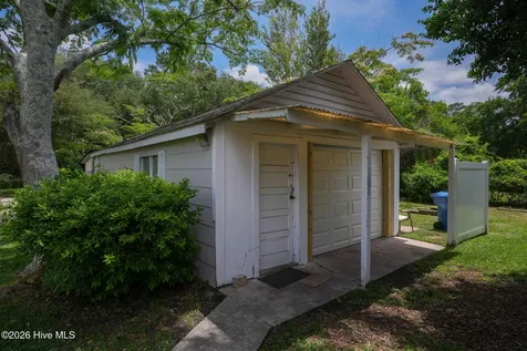 1601 S 41st Street Wilmington NC 28403