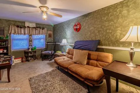 19081 Jane Shaw Road Wagram NC 28396