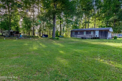 19081 Jane Shaw Road Wagram NC 28396