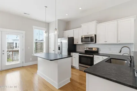 1810 Bungalow Row Wilmington NC 28409