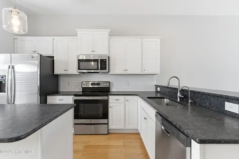 1810 Bungalow Row Wilmington NC 28409