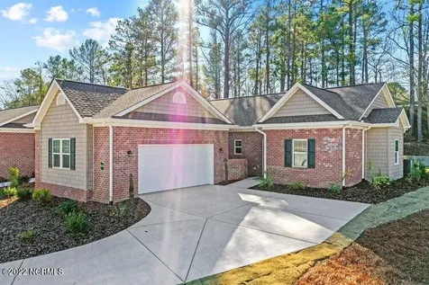 800 Lighthorse Circle Aberdeen NC 28315
